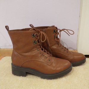 Universal Thread Combat Boots